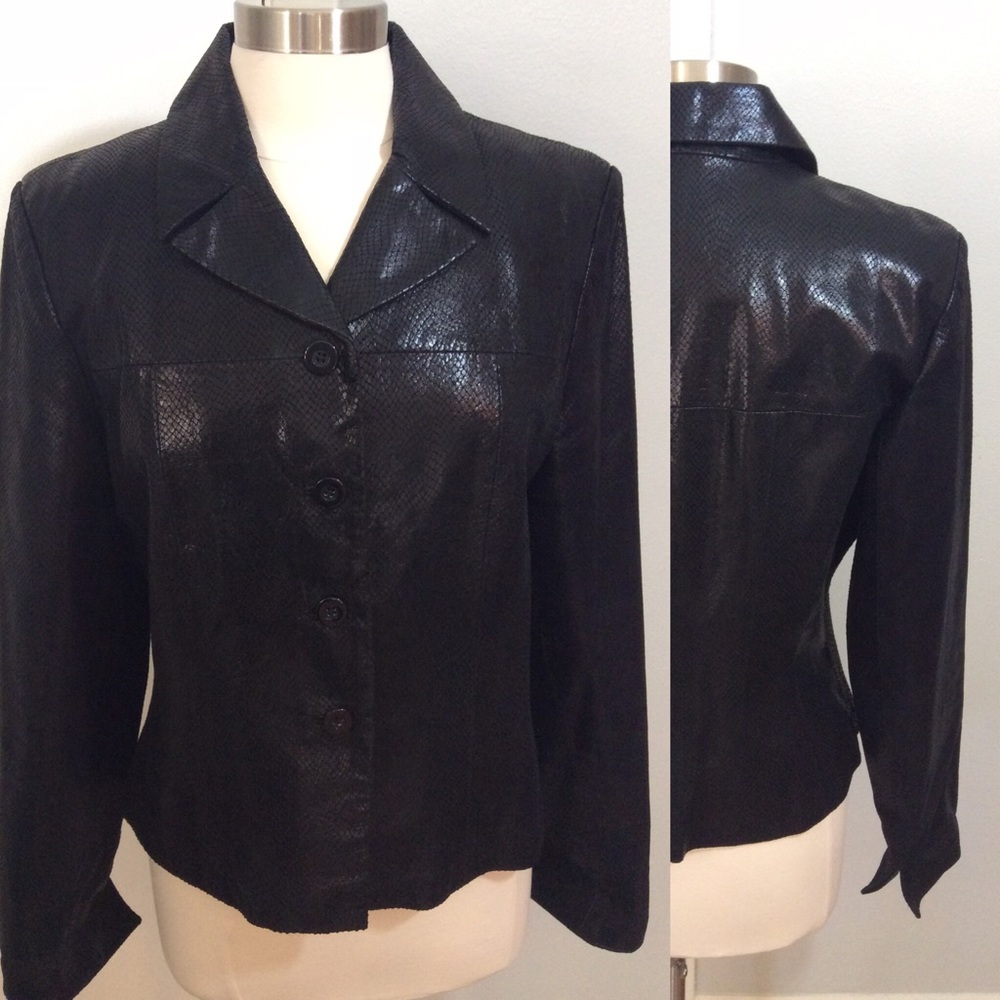 Cache Black Textured Button-Front Blazer - Picture 3 of 8